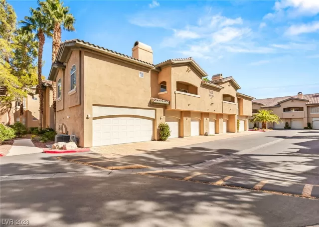 MLS: 2539622 Condo For Sale