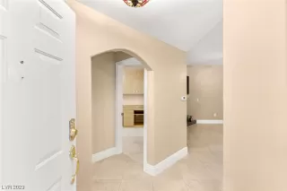 Photo #4: 2539622 Listing