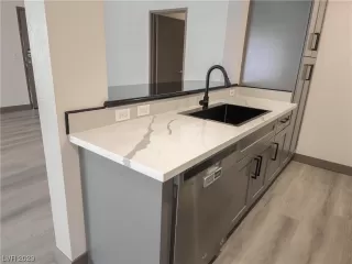 Photo #6: 2539658 Listing