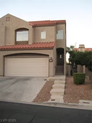 Photo #1: 2539706 Listing 