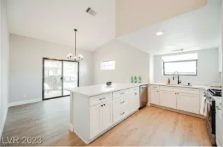 Photo #6: 2539713 Listing 