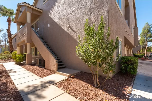 MLS: 2539738 Condo For Sale