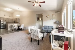 Photo #4: 2539738 Listing