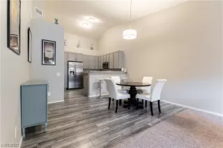 Photo #6: 2539738 Listing