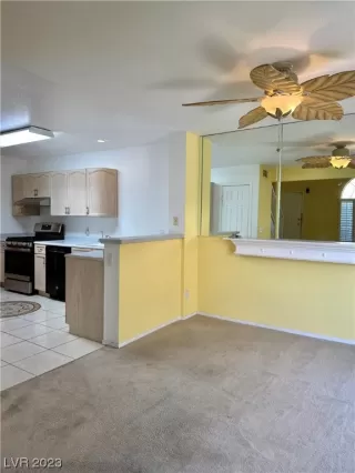 Photo #3: 2539760 Listing