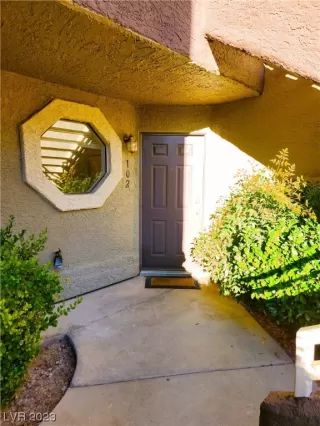 Photo #1: 2539796 Listing 