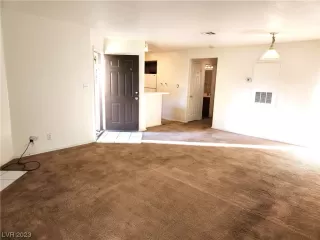 Photo #5: 2539796 Listing 