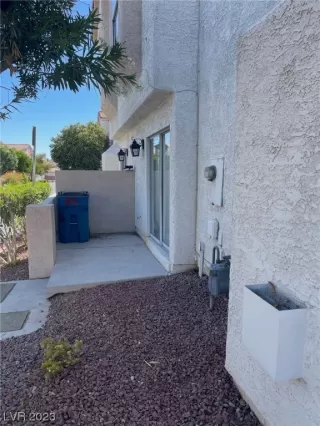 Photo #1: 2539834 Listing 