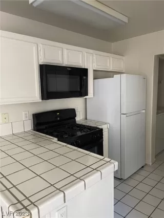 Photo #6: 2539834 Listing 