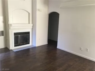 Photo #3: 2539864 Listing