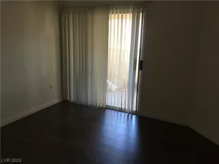 Photo #6: 2539864 Listing