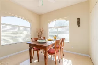 Photo #3: 2539868 Listing