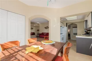 Photo #4: 2539868 Listing