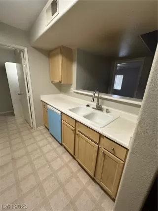 Photo #6: 2539890 Listing 