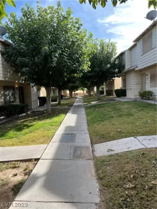 Photo #1: 2539894 Listing 