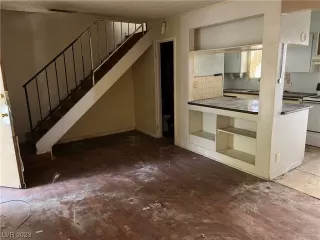 Photo #2: 2539894 Listing 