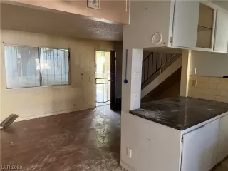 Photo #5: 2539894 Listing 