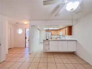 Photo #6: 2539916 Listing 