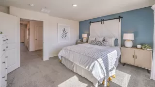 Photo #4: 2539917 Listing