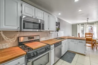 Photo #4: 2539920 Listing 