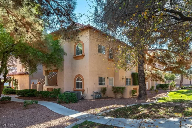 MLS: 2539925 Condo For Sale