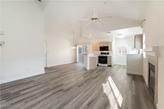 Photo #2: 2539925 Listing