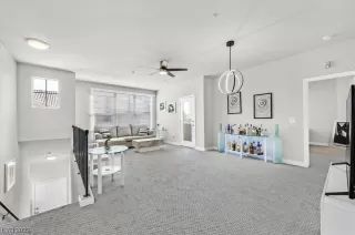 Photo #2: 2539929 Listing 