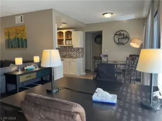 Photo #4: 2539966 Listing 