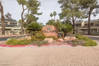 Photo #1: 2539988 Listing