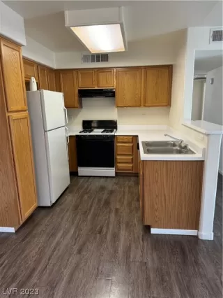 Photo #1: 2540003 Listing