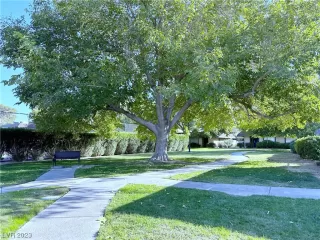 Photo #2: 2540028 Listing 