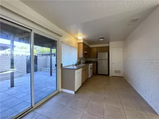 Photo #5: 2540028 Listing 