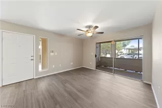 Photo #1: 2540036 Listing