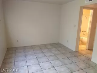 Photo #5: 2540054 Listing 