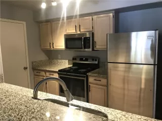 Photo #3: 2540083 Listing 