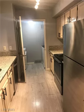 Photo #6: 2540083 Listing 