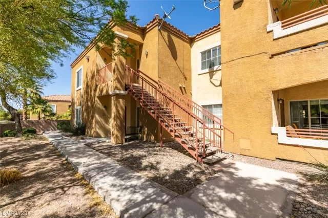 MLS: 2540135 Condo For Sale