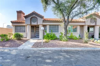 Photo #1: 2540137 Listing