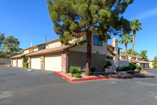 MLS: 2540145 Condo For Sale