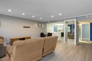 Photo #6: 2540145 Listing