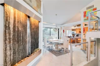 Photo #1: 2540171 Listing