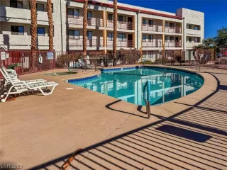 Photo #3: 2540199 Listing 