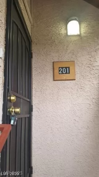 Photo #1: 2540223 Listing 