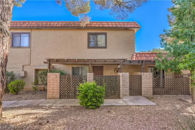 MLS: 2540224 Condo For Sale