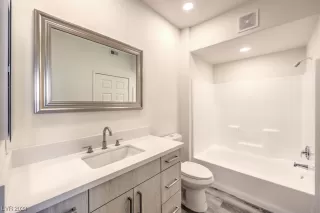 Photo #6: 2540236 Listing