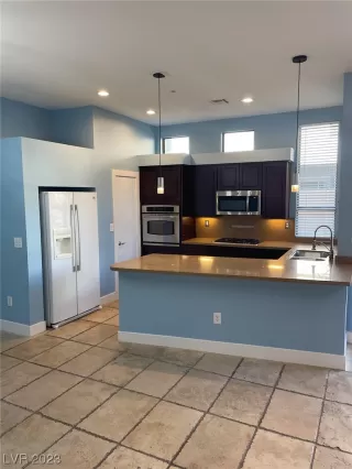 Photo #3: 2540258 Listing 