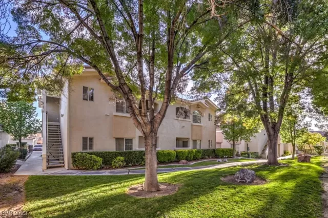 MLS: 2540269 Condo For Sale