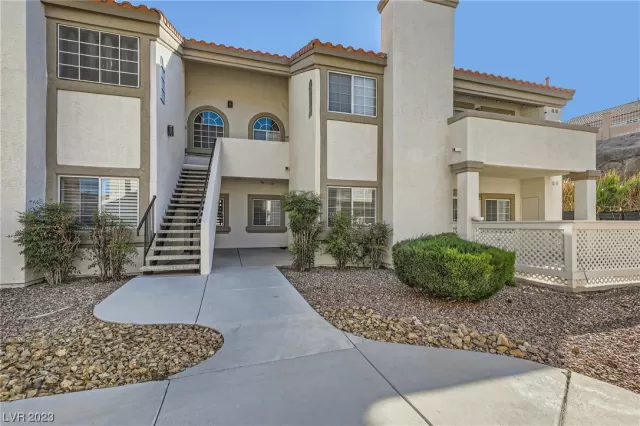 MLS: 2540275 Condo For Sale