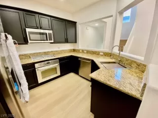 Photo #2: 2540280 Listing 