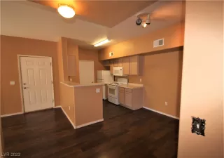 Photo #3: 2540287 Listing 